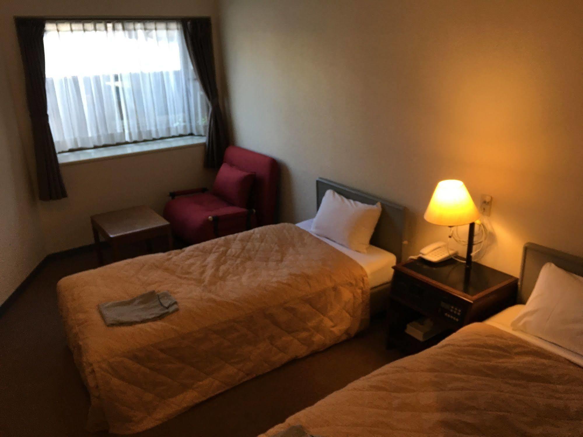 פוג'י Business Hotel Konen מראה חיצוני תמונה