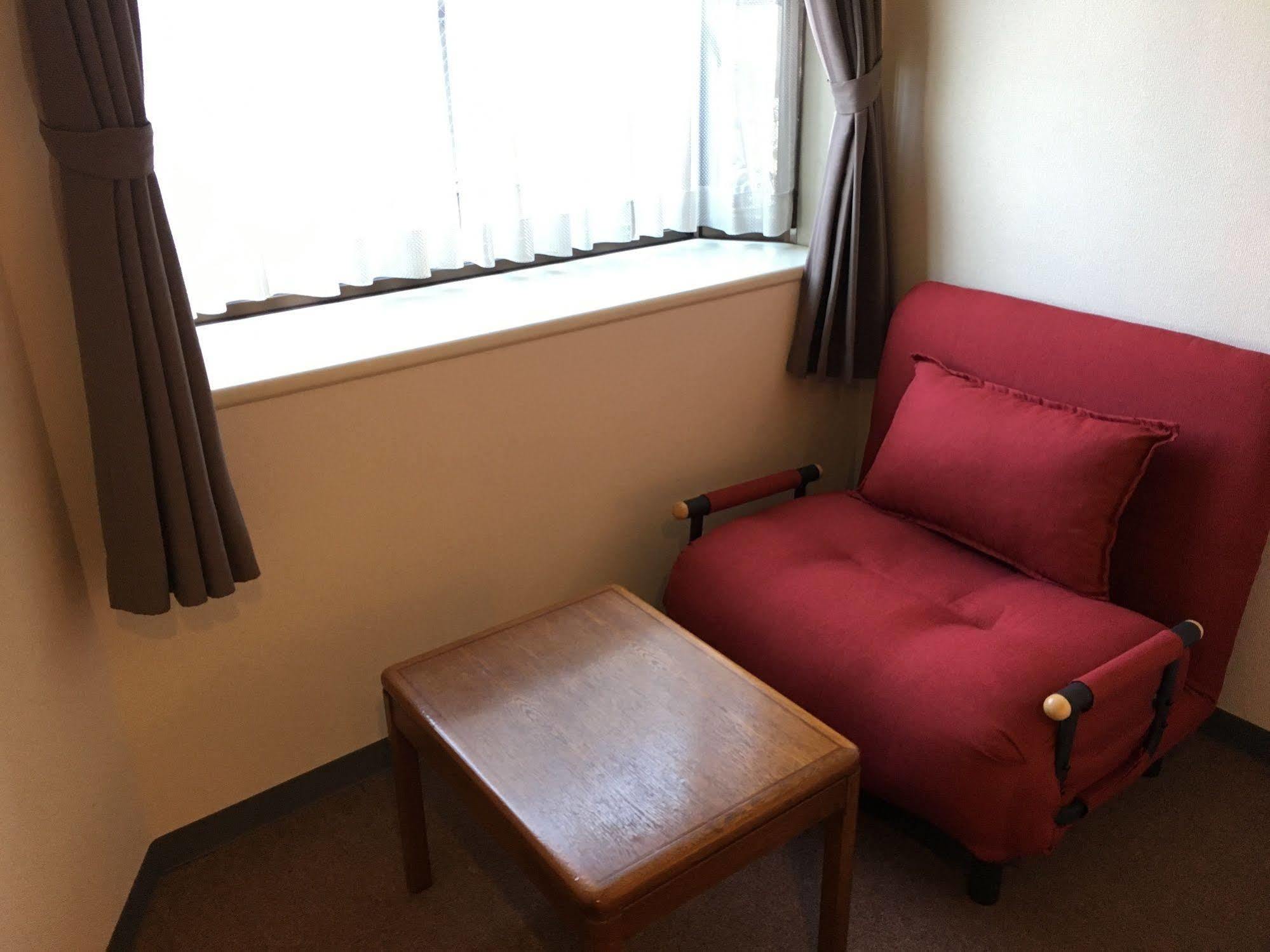 פוג'י Business Hotel Konen מראה חיצוני תמונה