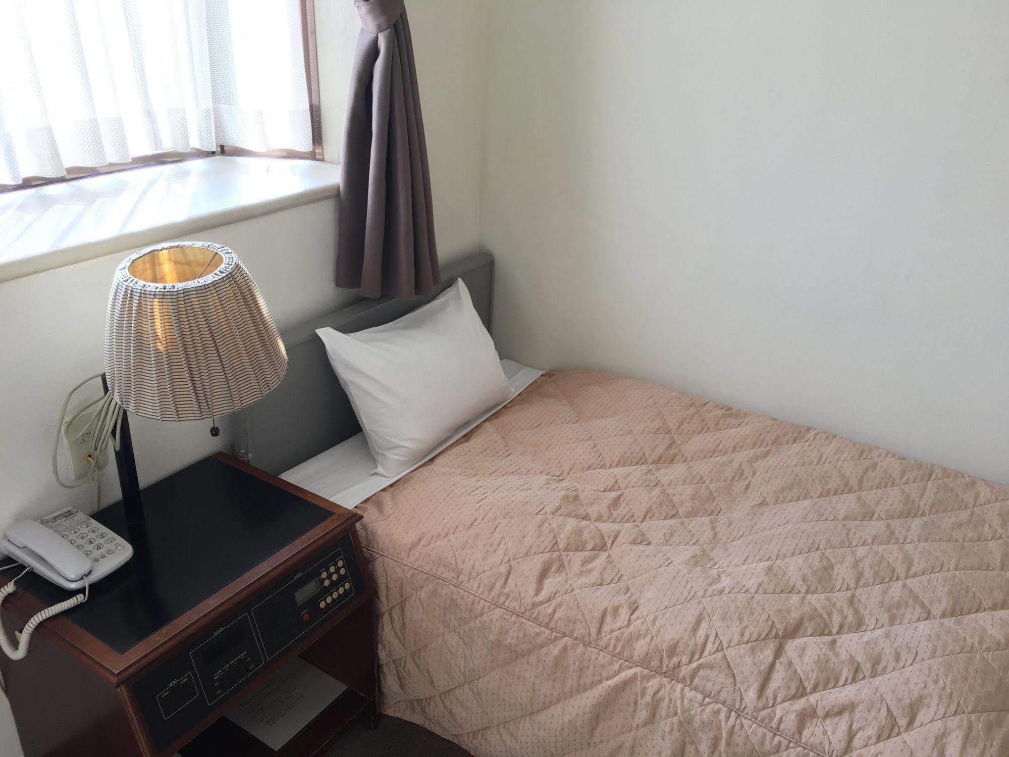 פוג'י Business Hotel Konen מראה חיצוני תמונה